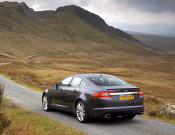 Jaguar XF Diesel S [UK-spec] '2009–11