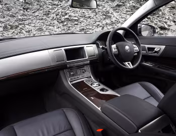 Interior Jaguar XF Diesel S [UK-spec] '2009–11