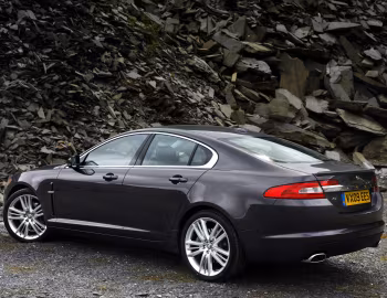 Jaguar XF Diesel S [UK-spec] '2009–11