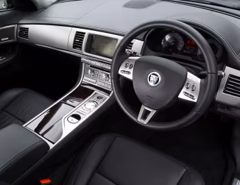 Panel frontal Jaguar XF Diesel S [UK-spec] '2009–11