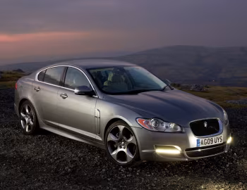 Jaguar XF Diesel S Option Pack [UK-spec] '2010–11