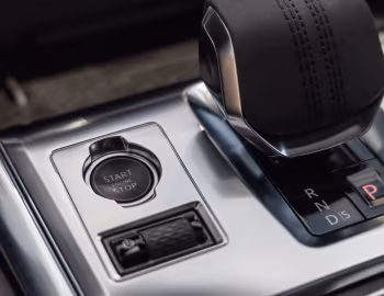 Interior 2021–24 Jaguar XF P300 AWD R-Dynamic [North America] (X260) '2021–24