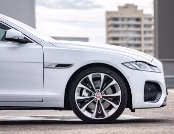 Jaguar XF P300 AWD R-Dynamic [Australia] (X260) '2021–pr.