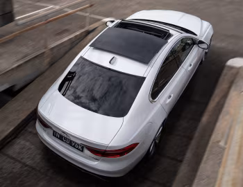 Jaguar XF P300 AWD R-Dynamic [Australia] (X260) '2021–pr.