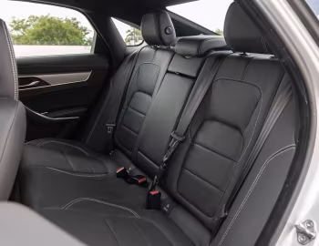 Interior 2021–24 Jaguar XF P300 AWD R-Dynamic [North America] (X260) '2021–24