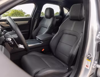 Interior 2021–24 Jaguar XF P300 AWD R-Dynamic [North America] (X260) '2021–24