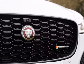 Jaguar XF P300 AWD R-Dynamic Black Pack [Worldwide] (X260) '2020–24