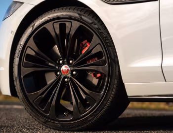 Jaguar XF P300 AWD R-Dynamic Black Pack [Worldwide] (X260) '2020–24