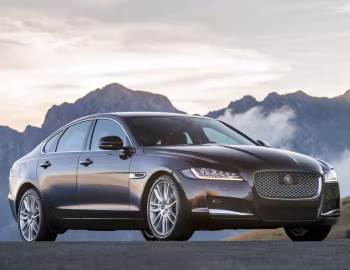 Jaguar XF 30d Portfolio [Worldwide] '2015–20