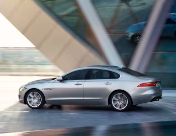 Jaguar XF 25t Prestige [Worldwide] '2015–20