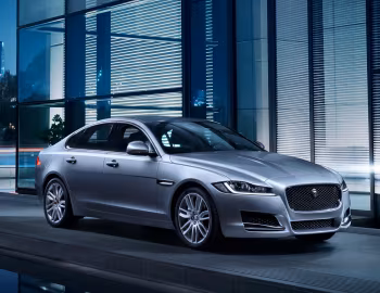 Jaguar XF 25t Prestige [Worldwide] '2015–20
