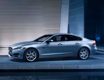Jaguar XF 25t Prestige [Worldwide] '2015–20
