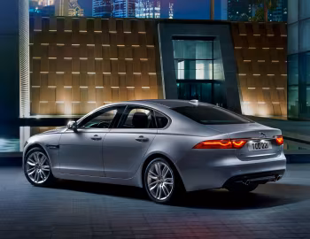 Jaguar XF 25t Prestige [Worldwide] '2015–20