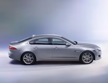 Jaguar XF 25t Prestige [Worldwide] '2015–20