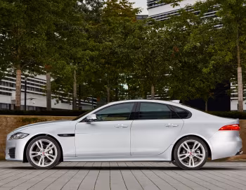Jaguar XF 20d R-Sport [Worldwide] '2015–20