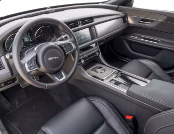 Interior Jaguar XF 20d R-Sport [Worldwide] '2015–20