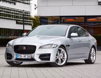 Jaguar XF 20d R-Sport [Worldwide] '2015–20