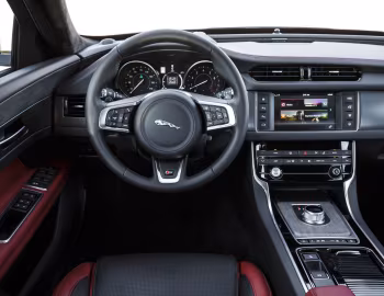 Panel frontal 2016–20 Jaguar XF S [North America] '2015–20