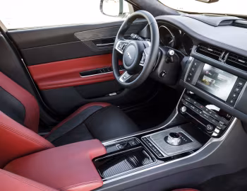 Interior 2016–20 Jaguar XF S [North America] '2015–20