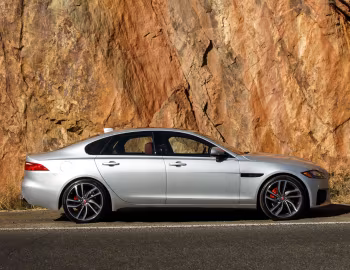 2016–20 Jaguar XF S [North America] '2015–20