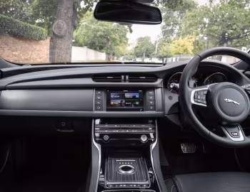 Panel frontal Jaguar XF S [Australia] '2016–20