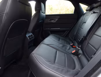 Interior Jaguar XF S 30d [UK-spec] '2015–20