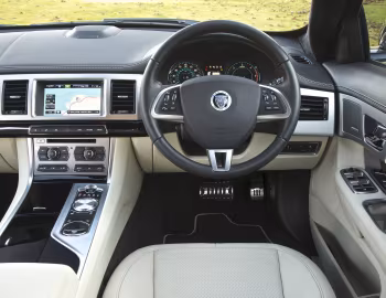 Panel frontal Jaguar XF Sportbrake [UK-spec] '2012–17