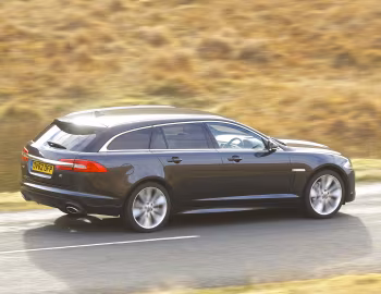 Jaguar XF Sportbrake Diesel S [UK-spec] '2012–17