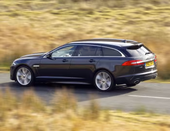 Jaguar XF Sportbrake Diesel S [UK-spec] '2012–17