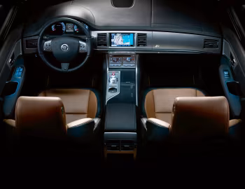 Interior Jaguar XFR '2009–11