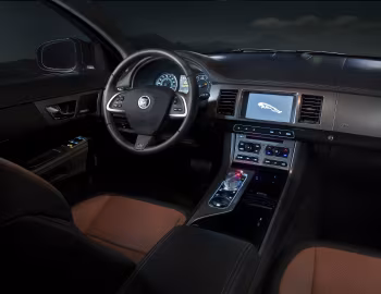 Panel frontal Jaguar XFR [Worldwide] '2011–15
