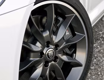 Jaguar XFR Black Pack [UK-spec] '2010–11