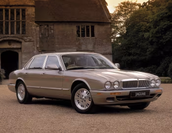 Jaguar Sovereign [UK-spec] (X300) '1994–97