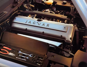 Bajo el capó Jaguar XJ6 [Worldwide] (X300) '1994–97