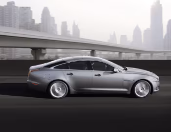 Jaguar XJ [UK-spec] (X351) '2009–15