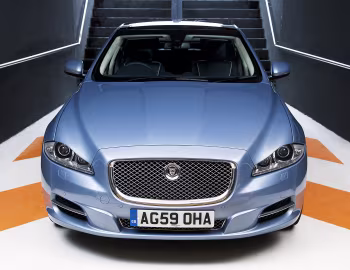 Jaguar XJ [UK-spec] (X351) '2009–15