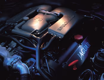 Bajo el capó Jaguar XJR [UK-spec] (X308) '1997–2003