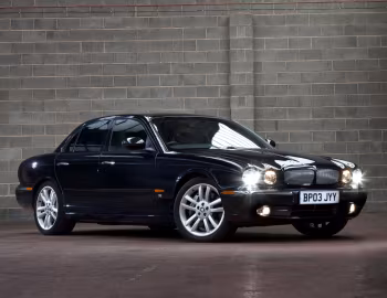 Jaguar XJR [UK-spec] (X350) '2003–07