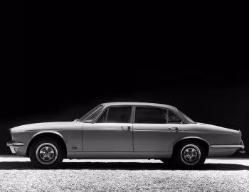 Jaguar XJ12 (Series II) '1973–79