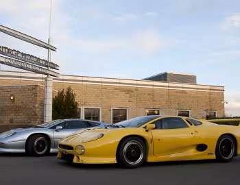 Jaguar XJ220