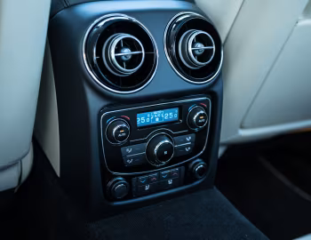 Interior Jaguar XJ50 [Japan] (X351) '2019