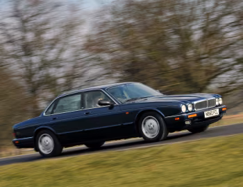 Jaguar XJ6 [UK-spec] (X300) '1994–97