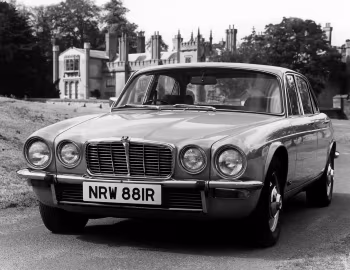 Jaguar XJ6 [UK-spec] (Series II) '1973–79