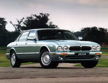 Jaguar XJ8 [UK-spec] (X300) '1997–2003