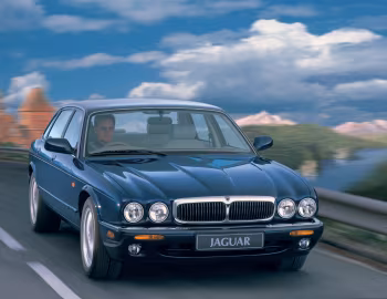 Jaguar XJ8 [UK-spec] (X300) '1997–2003