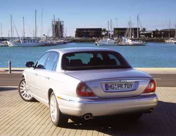 Jaguar XJ8 [Worldwide] (X350) '2003–07