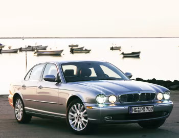 Jaguar XJ8 [Worldwide] (X350) '2003–07