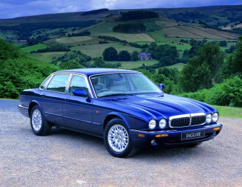 Jaguar XJ8 [UK-spec] (X300) '1997–2003