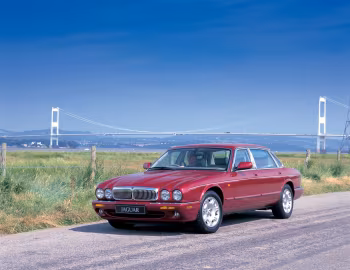 Jaguar XJ8 [UK-spec] (X300) '1997–2003