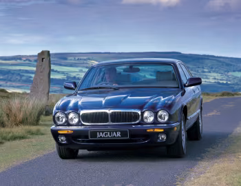 Jaguar XJ8 [UK-spec] (X300) '1997–2003